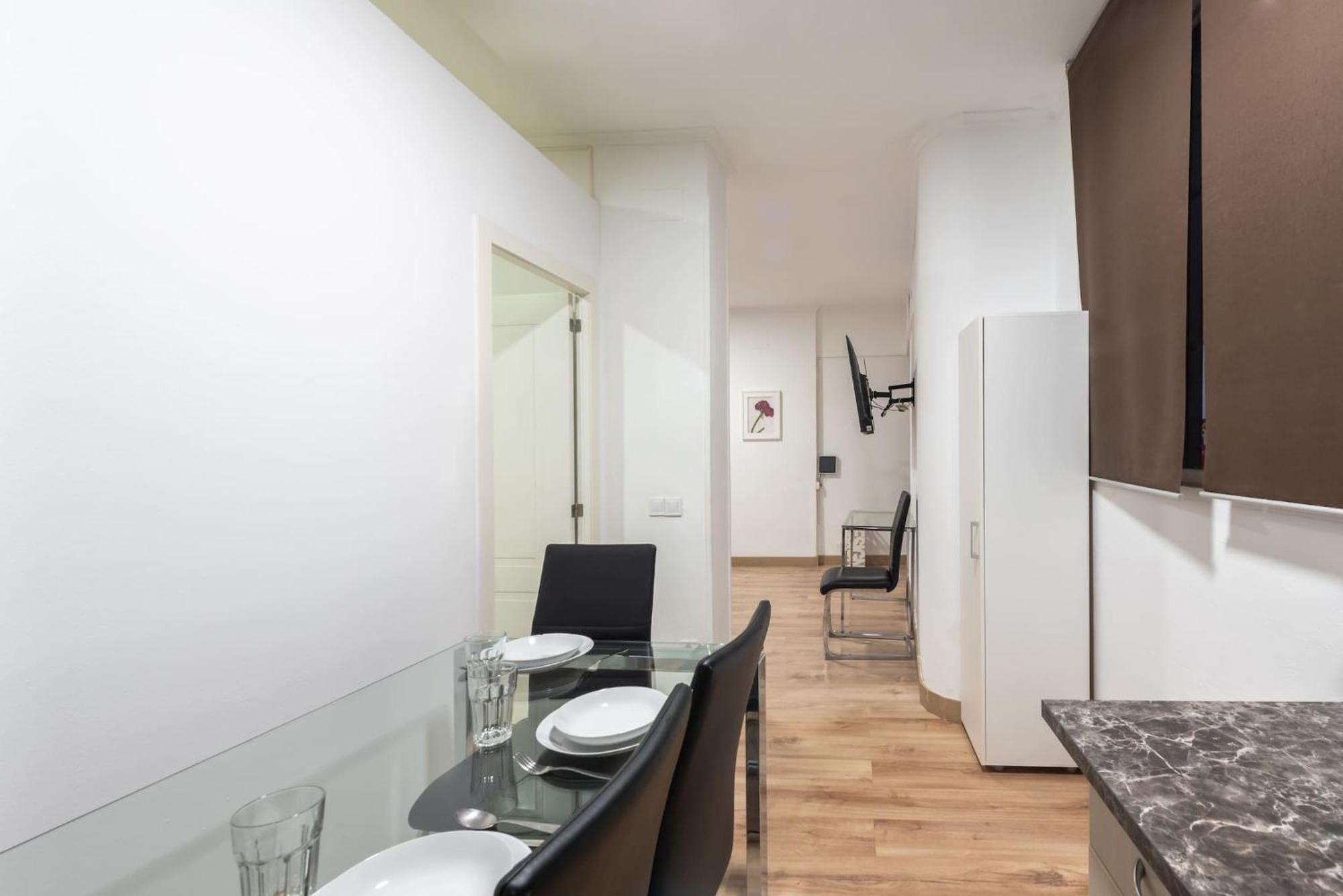 Apartamentos Day Madrid Luna Centro Gran Via Sol Malasana Exterior photo