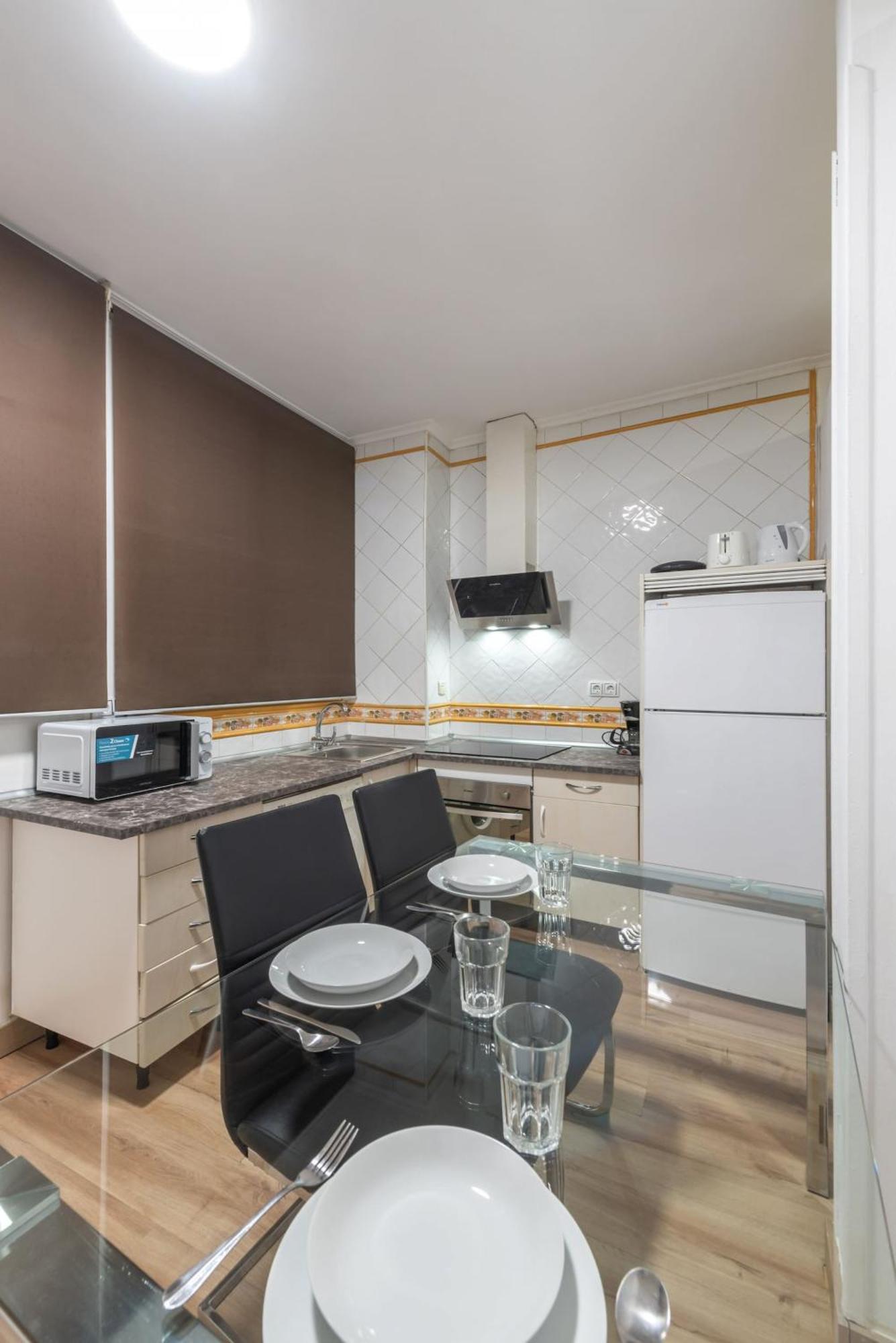 Apartamentos Day Madrid Luna Centro Gran Via Sol Malasana Exterior photo
