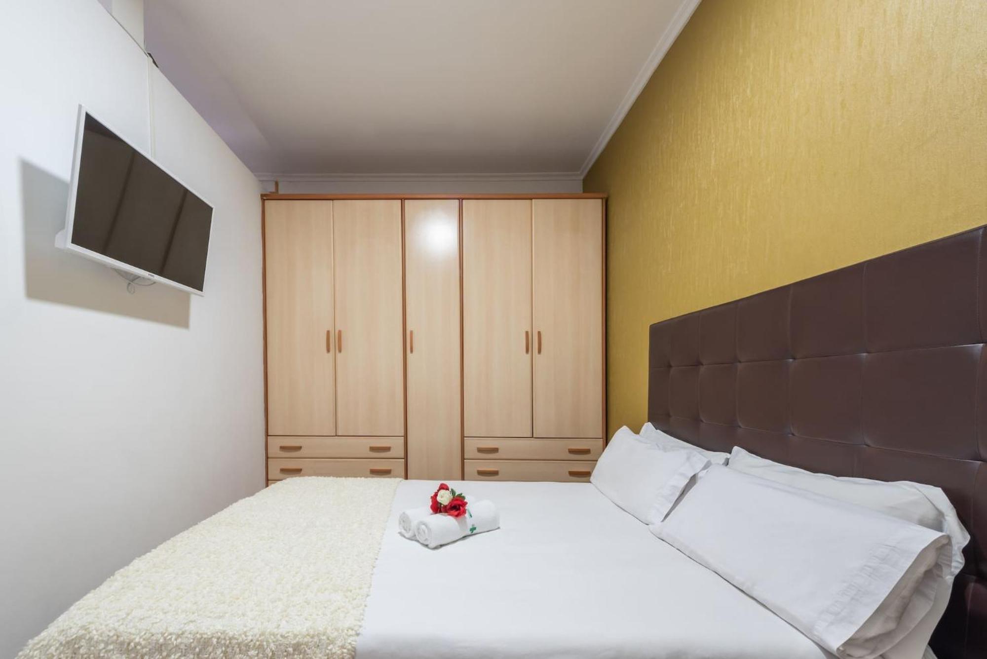 Apartamentos Day Madrid Luna Centro Gran Via Sol Malasana Exterior photo